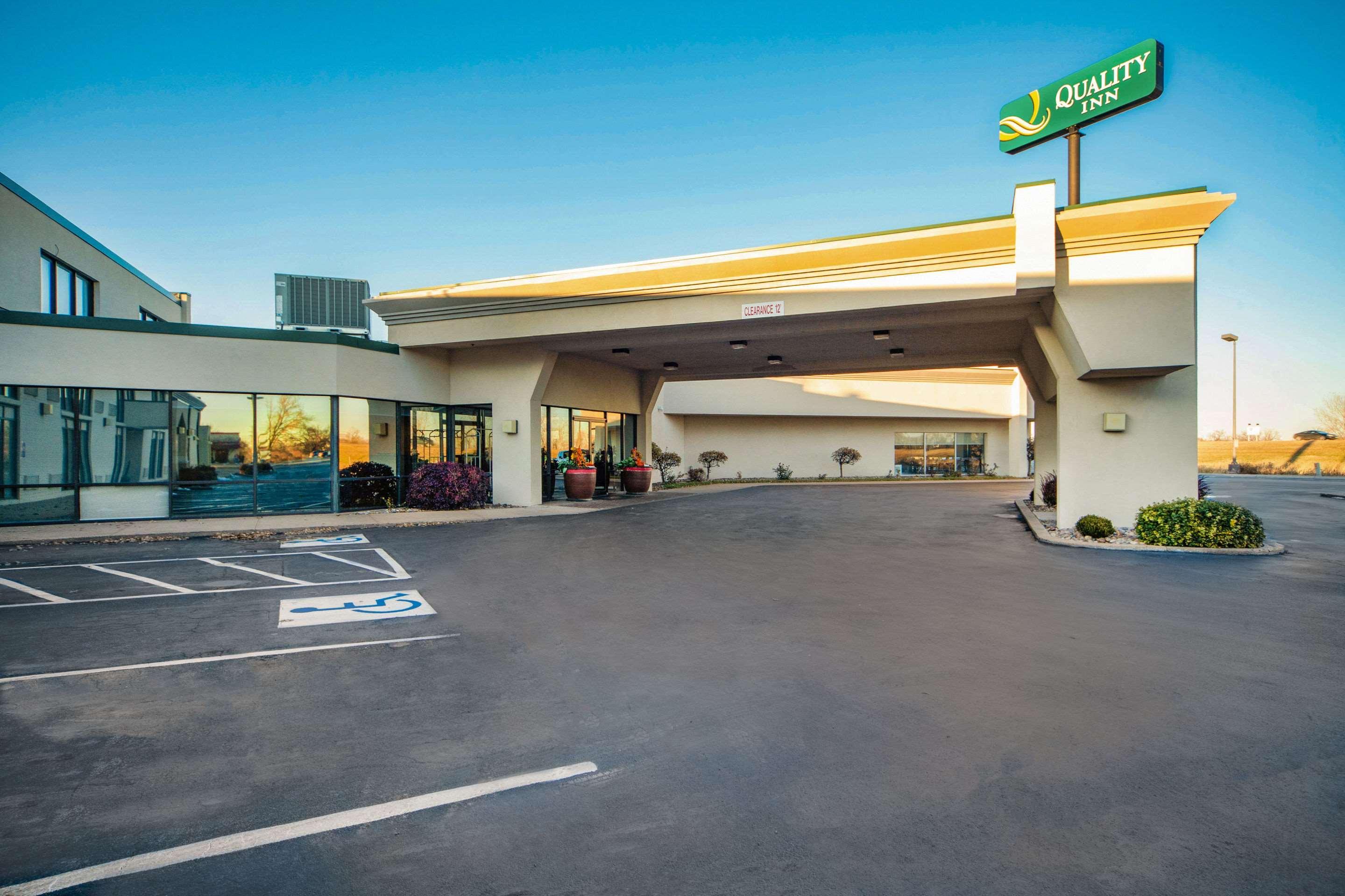Quality Inn And Conference Center I-80 Grand Island Doniphan Exterior photo